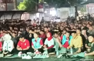 Mas Ibin-Mbak Elim Nobar Timnas bersama masyarakat Kota Blitar