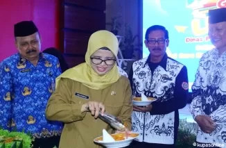 Bupati Blitar Rini Syarifah peringati Hari Guru Nasional ke 30 di Dinas Pendidikan Kab Blitar