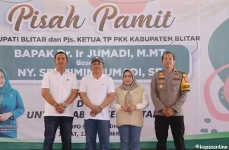 Foto bersama dalam pisah pamit Pjs Bupati Blitar Jumadi