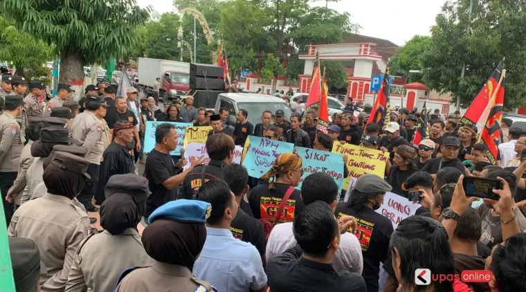 Demo massa GPI di Kejaksaan Negeri Kabupaten Blitar