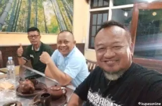 Ketua PKD Kab Blitar Rudi Puryono (kaos hijau) bersama pengurus PKD