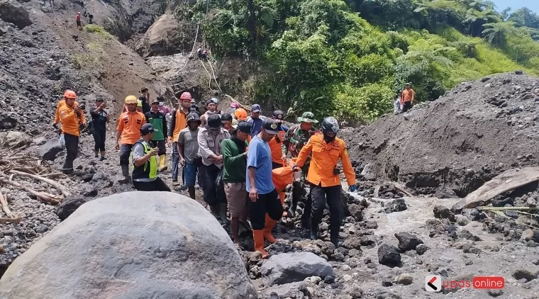 Proses evakuasi korban longsor Kali Putih di hari kedua, temukan korban terakhir