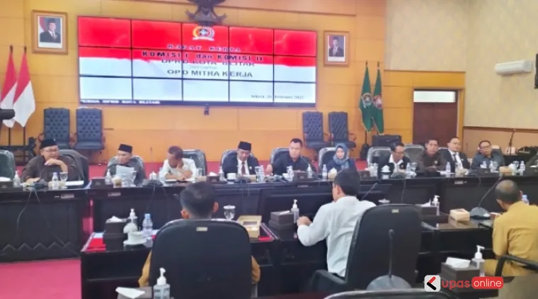 Rapat kerja gabungan Komisi II dan Komisi I DPRD Kota Blitar