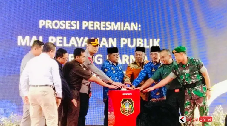 Ketua DPRD bersama Walikota dan Forkopimda peresmian MPP Kota Blitar