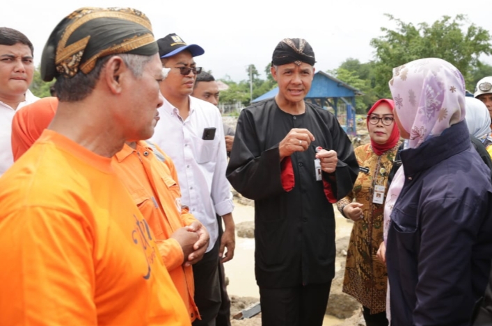 Gubernur Jateng Keliling Pantau Banjir Grobogan