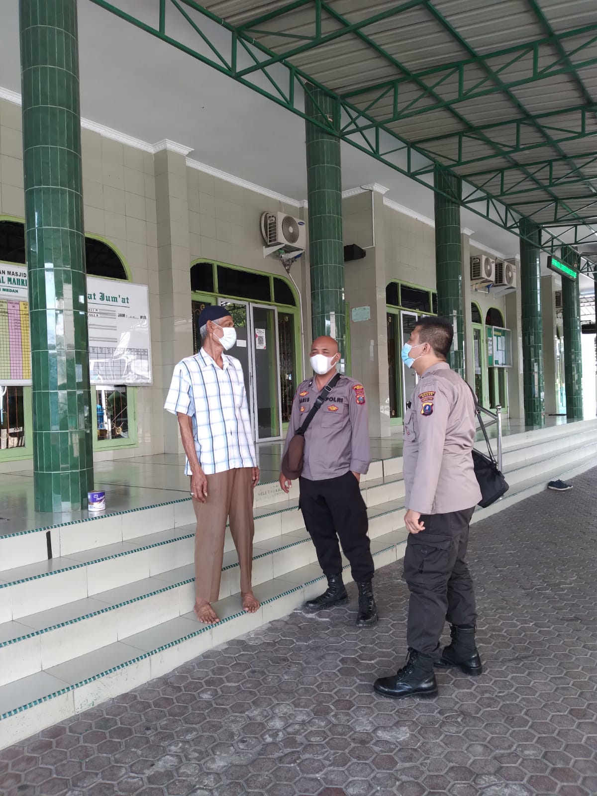 Sat Binmas Polrestabes Medan Ajak Jemaah dan Pengurus BKM Masjid Al Husna Terapkan Prokes