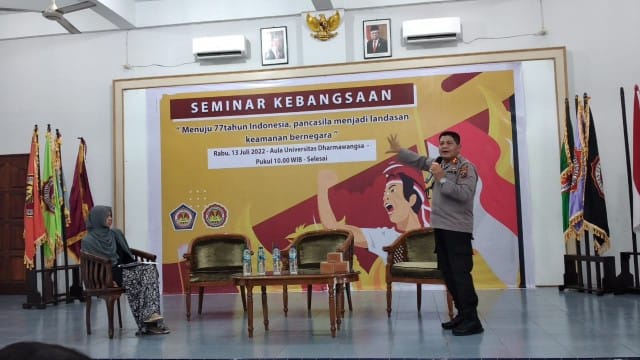 Sat Binmas Polrestabes Medan Hadiri Seminar Kebangsaan di Universitas Dharmawangsa