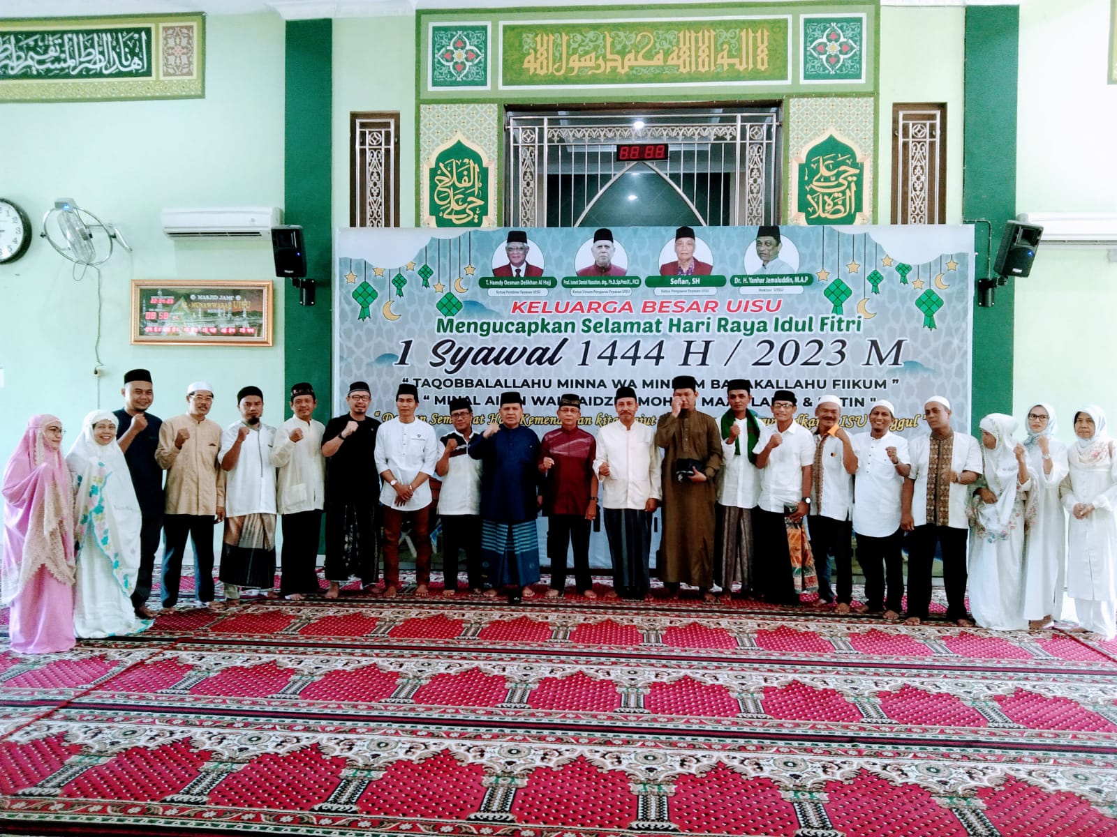 Foto bersama Panitia sholat Idul Fitri 1444 H Mesjid Jami Al Munawarah UISU