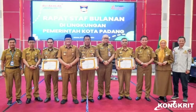 Wali Kota Padang Hendri Septa Apresiasi Keberhasilan Program Padang Bagoro, Hadiah dan Penghargaan untuk Tiga RT Terbaik