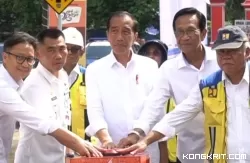Presiden Jokowi saat meresmikan jalan  Daerah di DIY beberapa waktu lau.