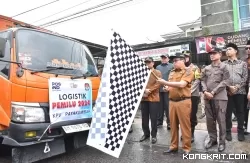 Pj Wali Kota Payakumbuh Jasman Pimpin pendistribusian Logistik Pemilu 2024