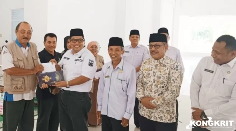 Bupati Suhatri Bur Bagikan Paket Ramadan Berkah kepada 2.184 Penerima Manfaat di Padang Pariaman