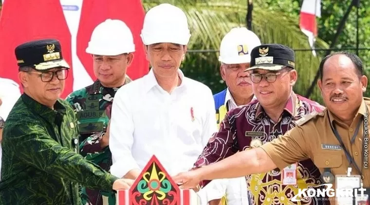 Presiden Jokowi meresmikan perbaikan 10 ruas jalan dan 1 jembatan di Kalimantan Timur, melalui program Inpres Jalan Daerah (IJD).