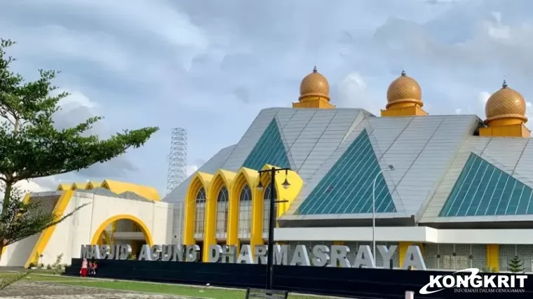 Sambut Ramadhan 1445 H, Pemkab Dharmasraya Adakan Takjil Gratis di Masjid Agung Islamic Center (Foto: Dok.istimewa)
