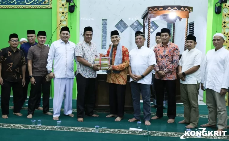 Tim Safari Ramadhan Provinsi Sumatera Barat Kunjungi Masjid Raya Air Santok Kota Pariaman