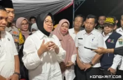Mensos Tri Rismaharini sambangi Korban Banjir dan Tanah Longsor di Patamuan Kabupaten Padang Pariaman