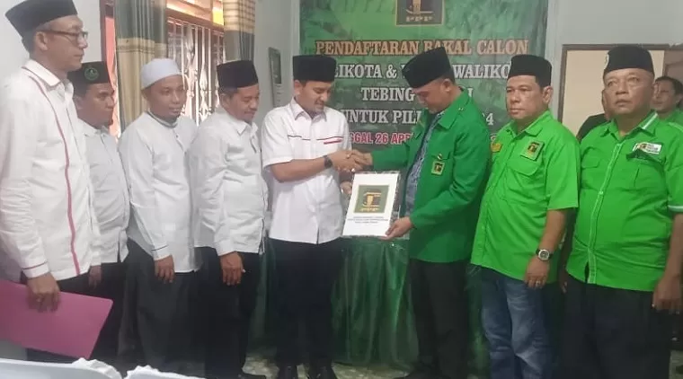 DPC PPP Terima Pengembalian Formulir Pendaftaran Iman Irdian Saragih sebagai Calon Walikota Tebingtinggi Periode 2024-2029
