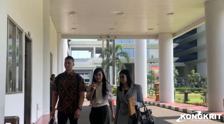 Sandra Dewi diperiksa Kejaksaan Agung (Kejagung). (Foto: detik.com)