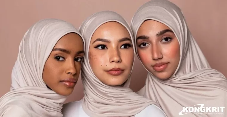 Wajib Tahu! Hindari 5 Warna Hijab Ini Agar Wajah Tak Terlihat Kusam Saat Lebaran