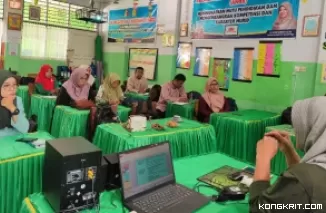 Menuju Sekolah Adiwiyata, DLH Sosialisasi Gerakan PHBLS di SDN 06 Tanjung Paku