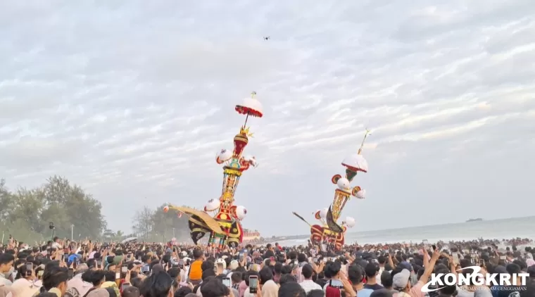 Festival Budaya Hoyak Tabuik Piaman 2024 Berhasil Tarik Ribuan Wisatawan