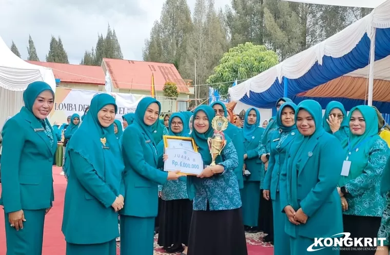 Padang Pariaman Sabet Lima Piala di Lomba 10 Program Pokok PKK Tingkat Sumbar