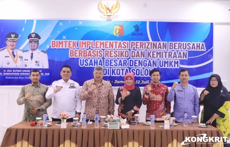 Zul Elfian Buka Bimtek Implementasi Perizinan Berusaha Berbasis Risiko dengan UMKM Kota Solok