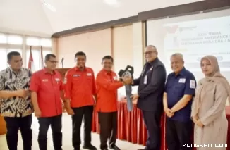 Andree Algamar Serahkan Bantuan 12 Motor dan 2 Ambulans untuk Optimalkan Kinerja PMI Kota Padang