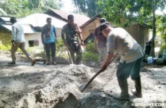 Babinsa Koramil 03/Sungai Sarik Bersama Warga Gelar Gotong Royong di Nagari Koto Dalam Barat