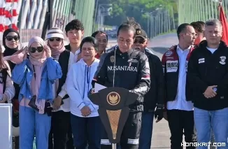 Presiden Jokowi saat meresmikan Jembatan Pulau Balang