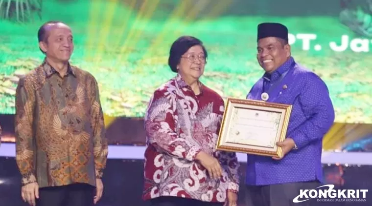 Bupati Padang Pariaman, Raih Penghargaan Proklim Lestari dan Pembina Terbaik dari KLHK