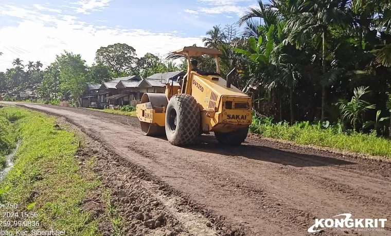 Dinas PUPR Kepulauan Mentawai Percepat Penyelesaian Jalan Desa Rogdog - Matotonan