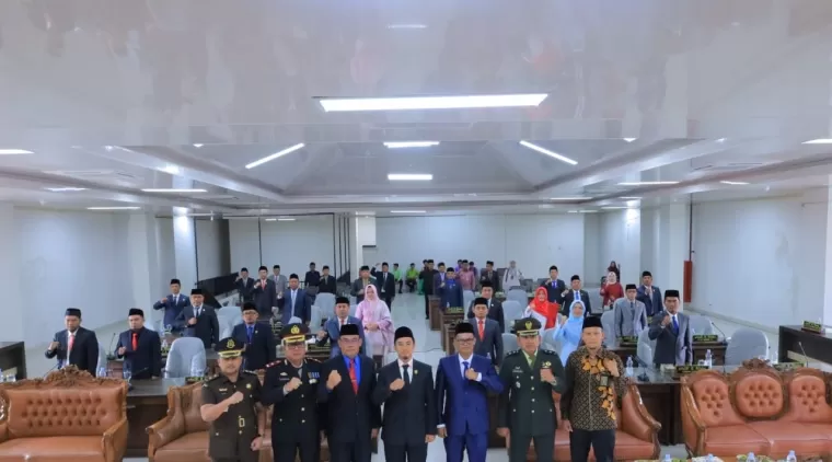 Ketua DPRD Pasaman Adel Nefri Asfandi Pimpin Paripurna HUT RI ke-79