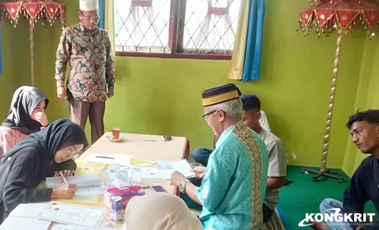 PKBM Maju Bersama Serahkan Ijazah Kesetaraan kepada Warga Belajar di Kamang Baru Sijunjung