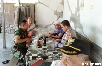 Babinsa Koramil 01/Pariaman Gelar Komsos dengan Warga Desa Sungai Pasak