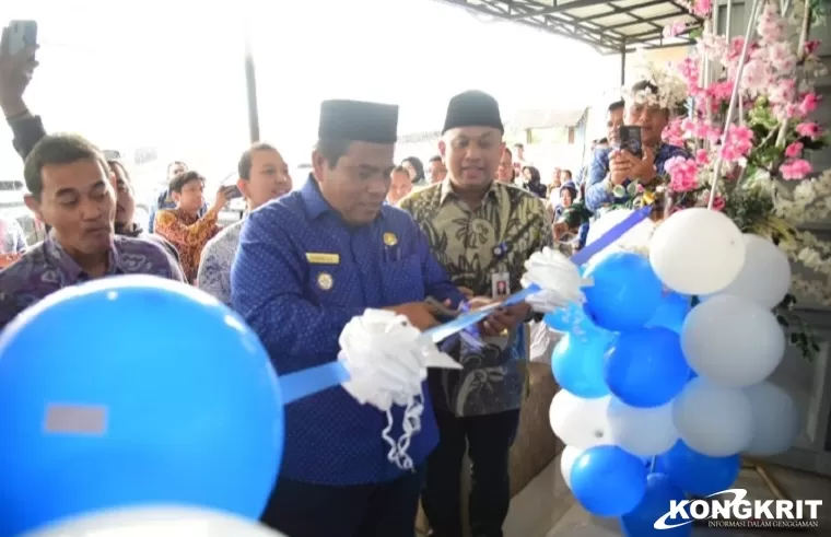 Bupati Suhatri Bur Resmikan Kantor Cabang Pembantu Bank Nagari di Batang Anai (Foto: Dok.Istimewa)