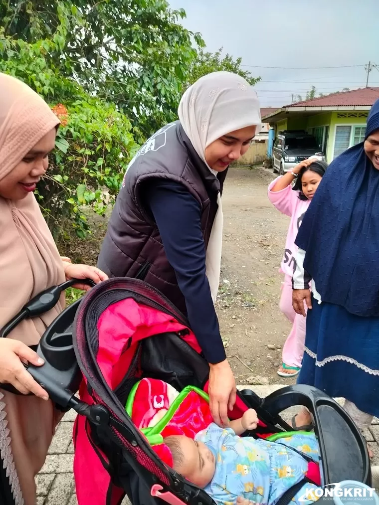 Kasih Sayang Ibu di Tengah Kampanye: Momen Mengharukan Fiona Agita Erman Safar di Bukittinggi (Foto: Dok.Istimewa)