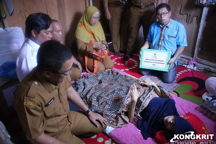 Pemko Payakumbuh dan Baznas Berikan Bantuan kepada Meriani, Penderita Disabilitas Fisik (Foto: Dok.Istimewa)