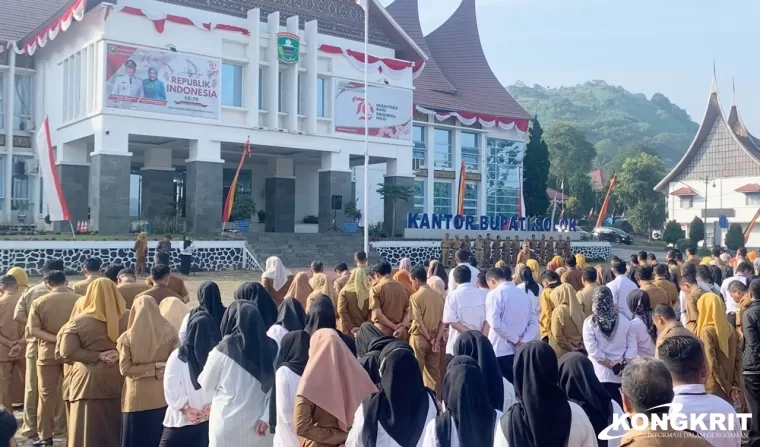 Pimpin Apel Pagi Pemkab Solok, Sekwan DPRD Tekankan Kedisiplinan dan Perubahan Jadwal