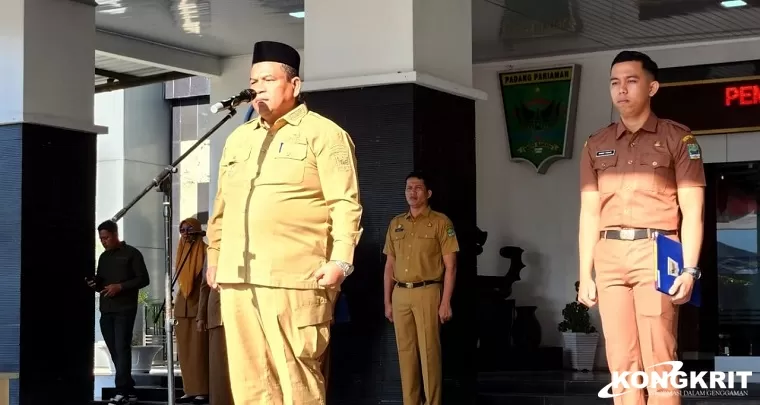 Pimpin Apel Terakhir Sebelum Cuti, Bupati Padang Pariaman Sampaikan Pesan Penting untuk ASN (Foto: Dok.Istimewa)