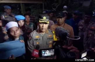 Komitmen Ungkap Kasus Pembunuhan Nia, Kabid Humas Polda Sumbar Berkunjung ke Rumah Keluarga Korban (Foto: Dok.Istimewa)