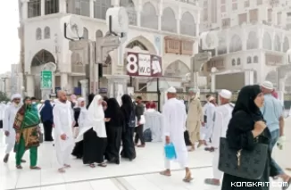 Pengalaman Pertama Menggunakan Toilet di Masjidil Haram: Mencari WC 8