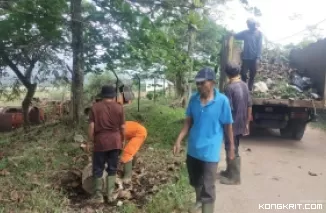 Persiapan Adipura 2024, DLH Solok Turunkan 40 Petugas Bersihkan TPA (Foto: Dok.Istimewa)