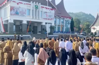 Pimpin Apel Pagi Pemkab Solok, Sekwan DPRD Tekankan Kedisiplinan dan Perubahan Jadwal