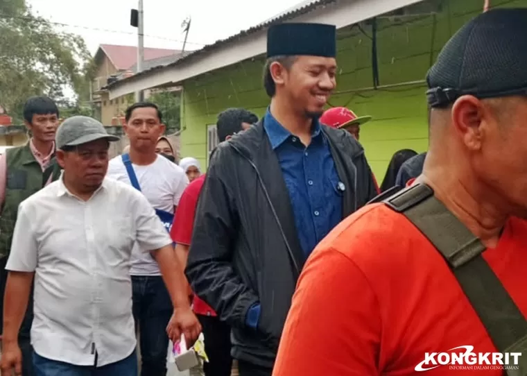 Cawako Bukittinggi, Erman Safar Sambangi Warga Kelurahan Aur Kuning di Tengah Hujan Lebat (Foto: Dok.Istimewa)