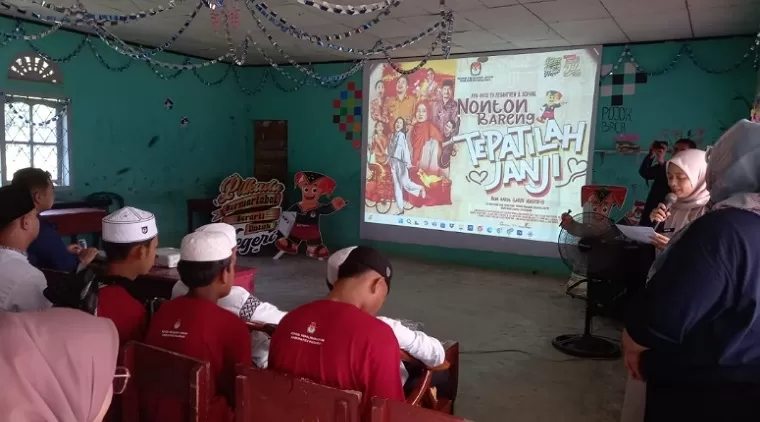 KPU Pasaman Sosialisasikan Pilkada 2024 dengan Nobar Film Tepatilah Janji