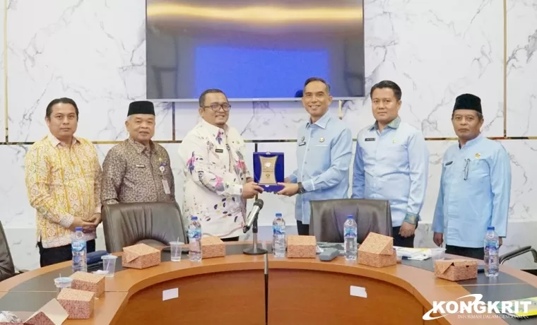 Pemkab Solok Terima Kunjungan Rombongan Study Tiru Kabupaten Rokan Hulu, Bahas Pengelolaan TPTGR