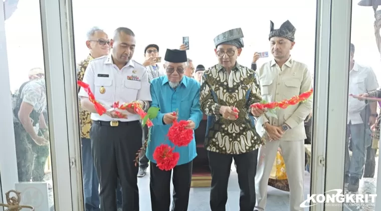 Plt Gubernur Sumbar Dampingi Menbud Fadli Zon Resmikan Museum Sastra Indonesia di Tanah Datar