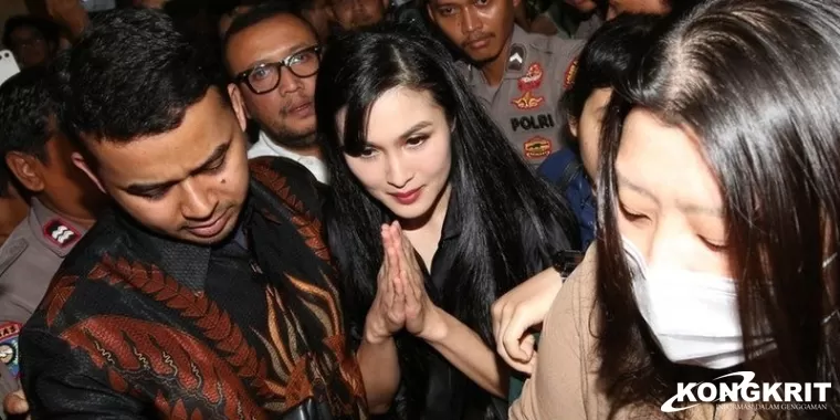 Sandra Dewi Tegaskan Isu Pesawat Pribadi Suaminya Hanya Rumor dalam Sidang Korupsi