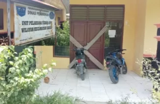 Kantor UPT Sikakap Diberi Plang, Pemkab Kepulauan Mentawai Didesak Segera Bertindak